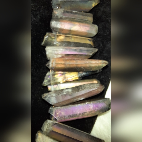 Aura quartz irridescent Brutalist crystal pointed gemstone points necklace - Picture 6 of 11